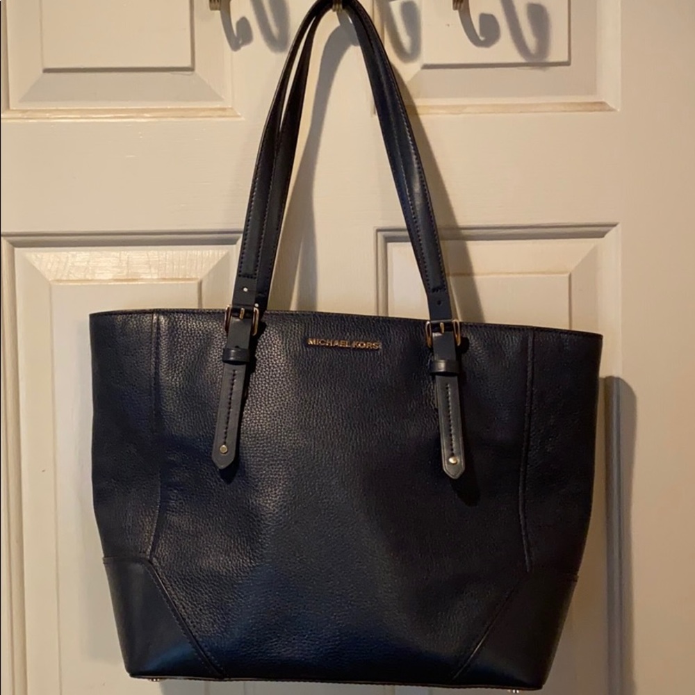 Genuine Michael Kors Aria Leather Tote